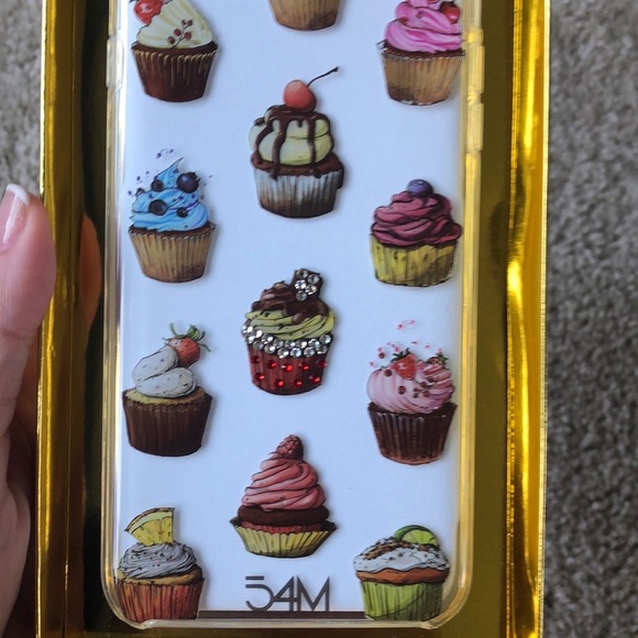 I Phone 8 Plus phone cover - Cupcakes - Picture 1 of 6